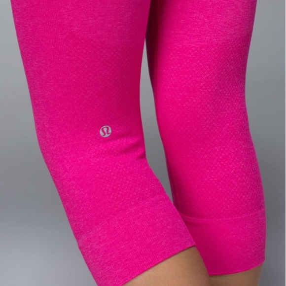 Lululemon Seamlessly Street Crop Pants - Picture 3 of 7